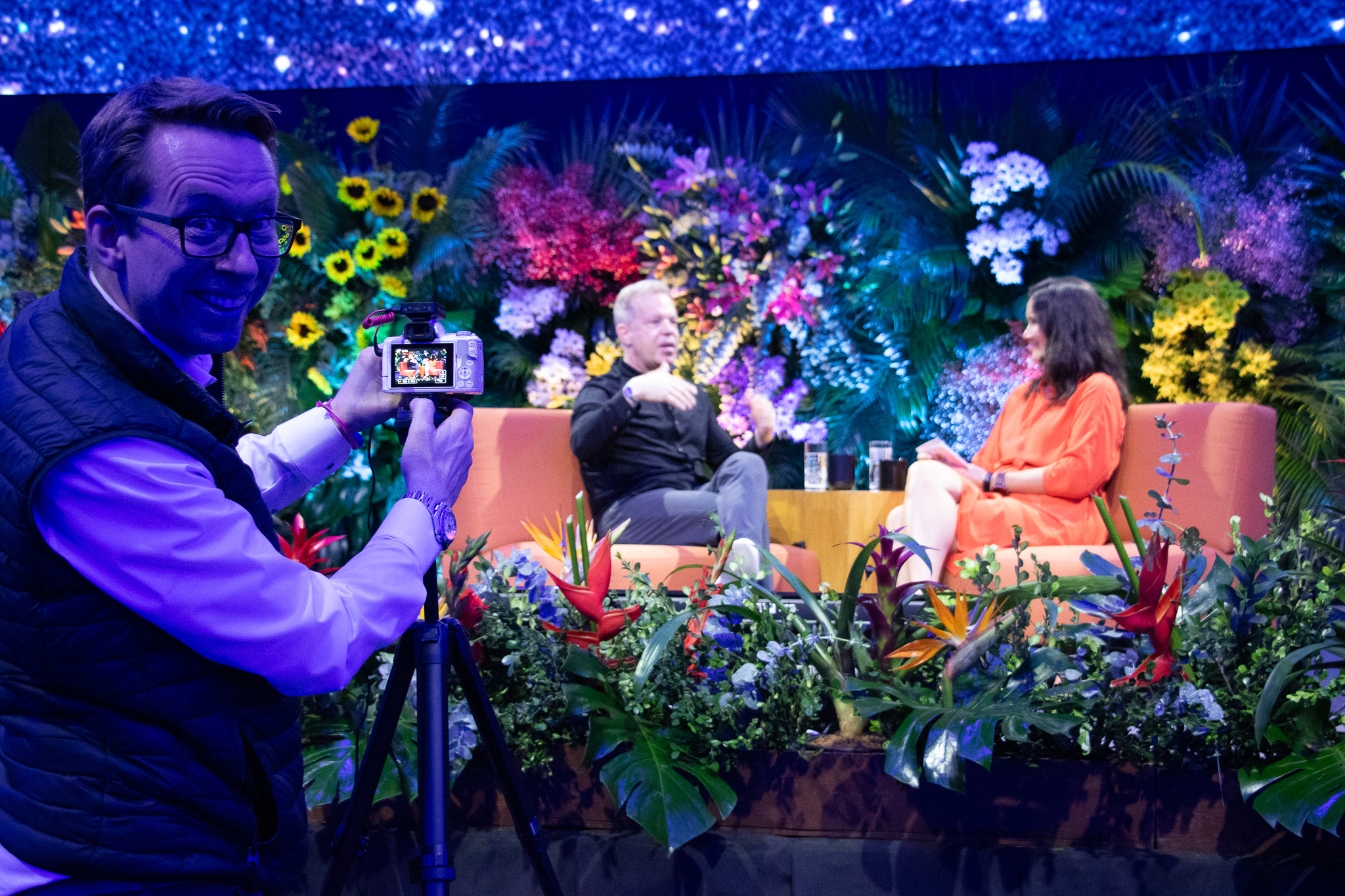 Daniel Schwenger filming the interview with Dr. Joe Dispenza and Irina Lee in Cancun, Mexico, February 2025